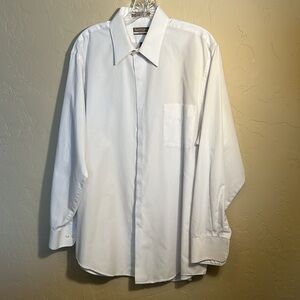 Van Heusen Fitted Shirt - Neck16.5 - Sleeves 32/33